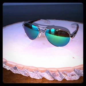 Rose Gold Green Mirror Polarized Loreto Costas